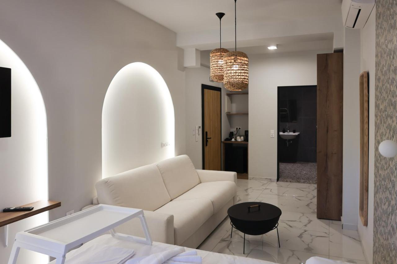 Uphill Unique Boutique Suites Città di Skiathos Esterno foto