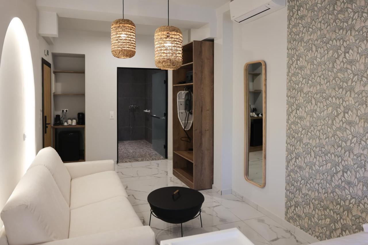 Uphill Unique Boutique Suites Città di Skiathos Esterno foto