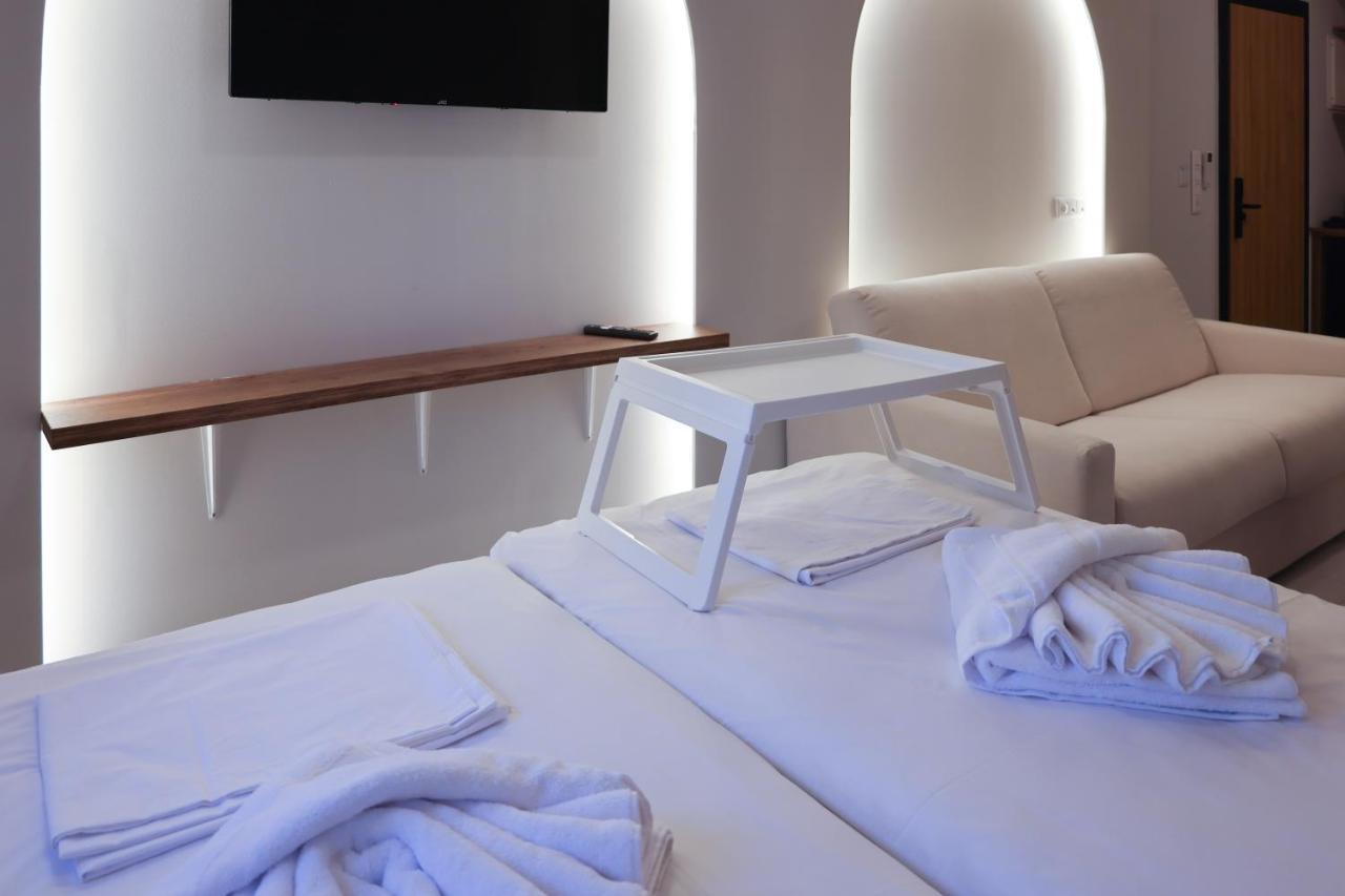Uphill Unique Boutique Suites Città di Skiathos Esterno foto