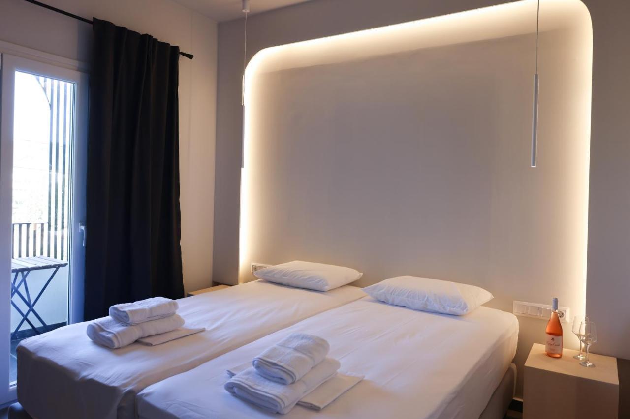 Uphill Unique Boutique Suites Città di Skiathos Esterno foto