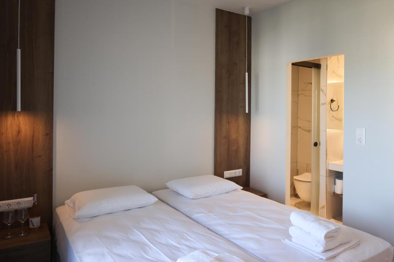 Uphill Unique Boutique Suites Città di Skiathos Esterno foto