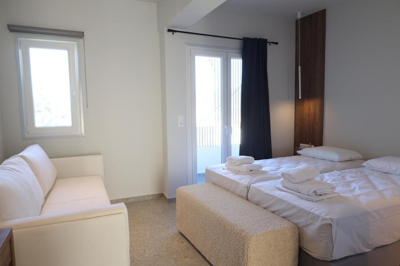 Uphill Unique Boutique Suites Città di Skiathos Esterno foto