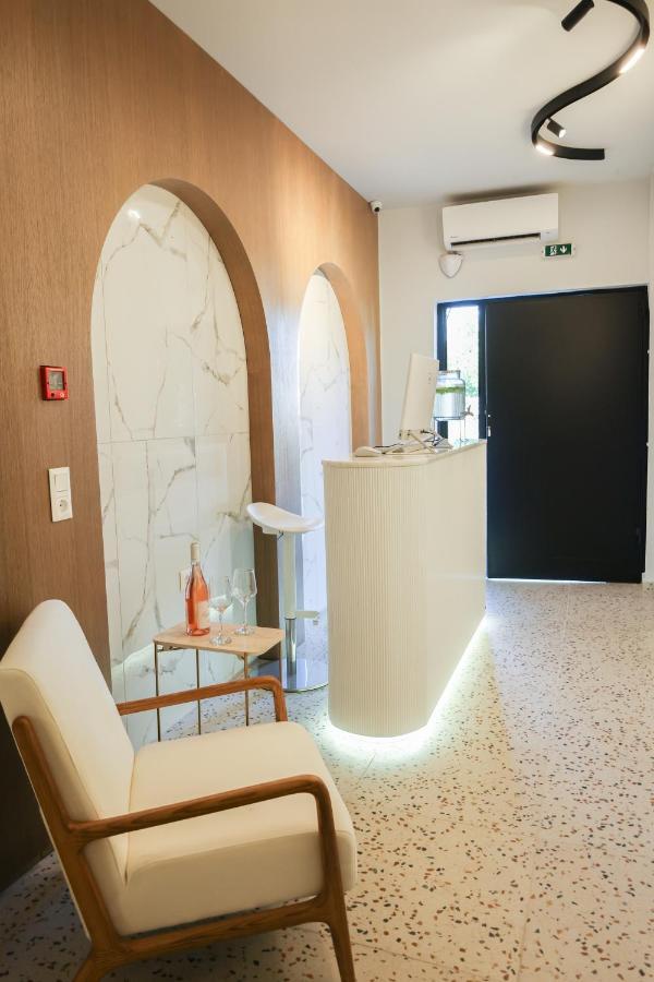 Uphill Unique Boutique Suites Città di Skiathos Esterno foto