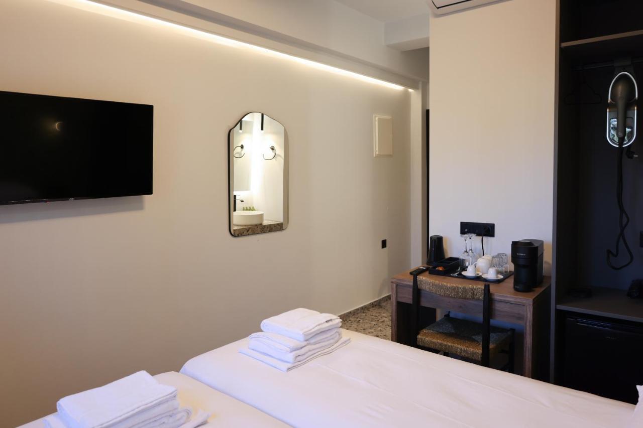 Uphill Unique Boutique Suites Città di Skiathos Esterno foto