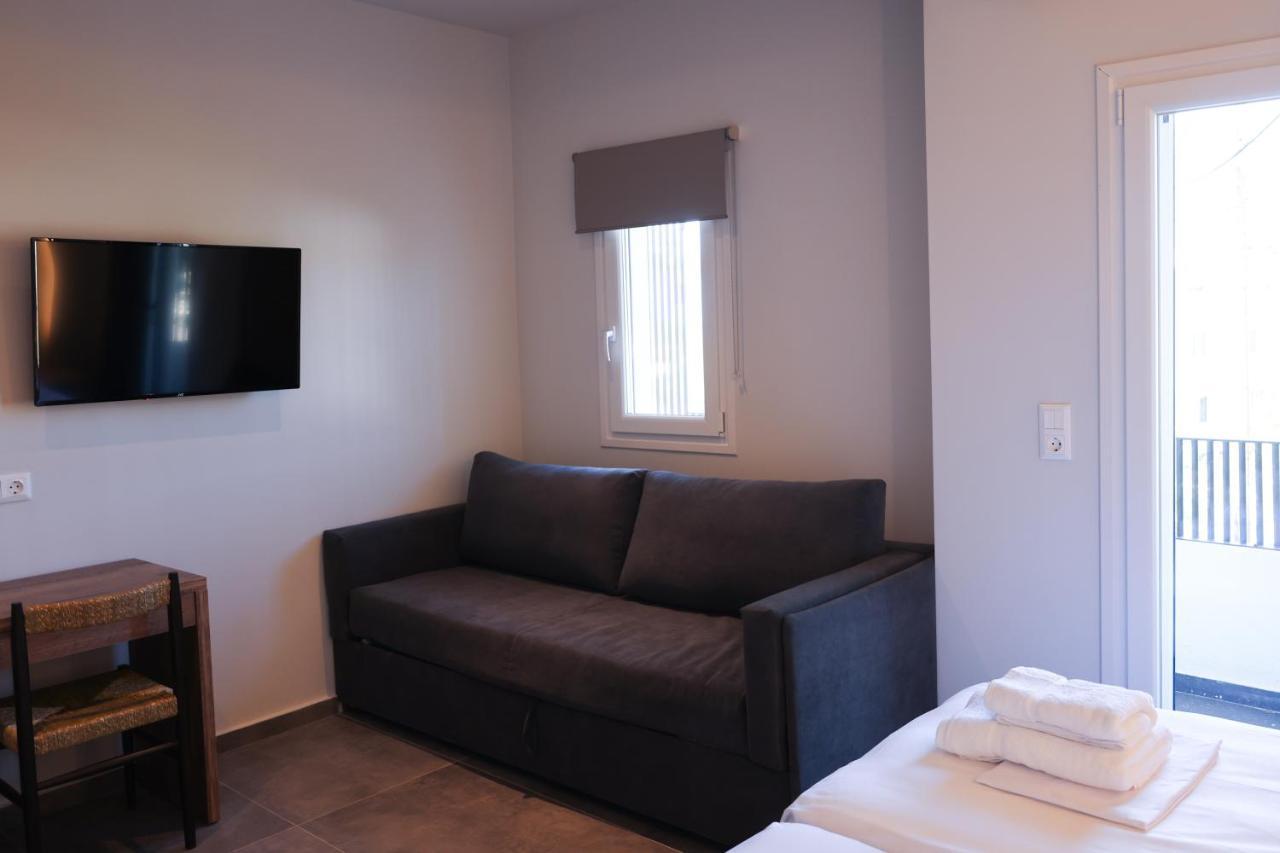 Uphill Unique Boutique Suites Città di Skiathos Esterno foto