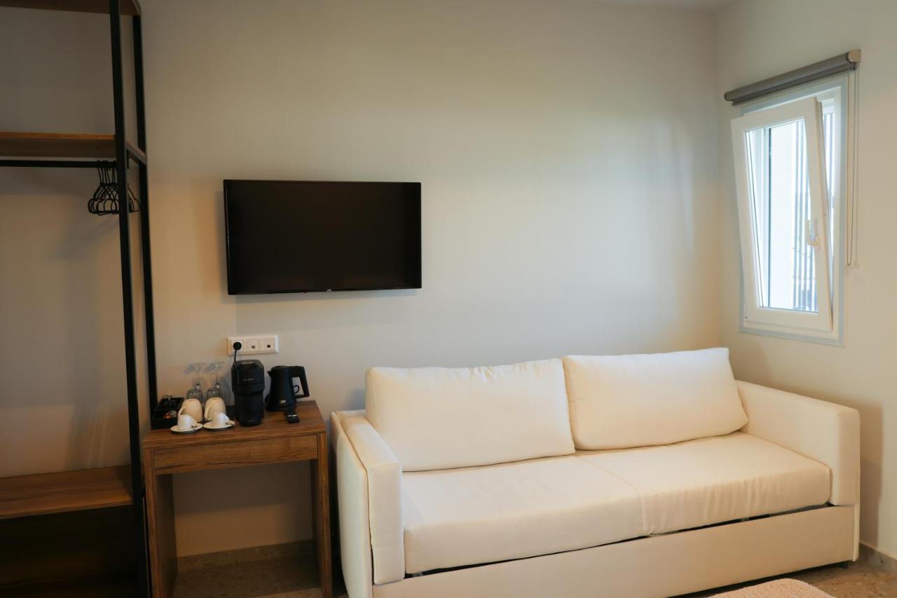 Uphill Unique Boutique Suites Città di Skiathos Esterno foto