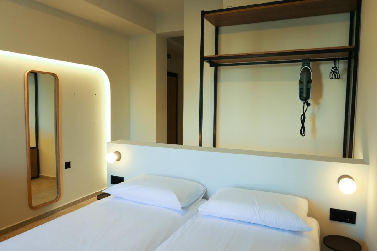 Uphill Unique Boutique Suites Città di Skiathos Esterno foto