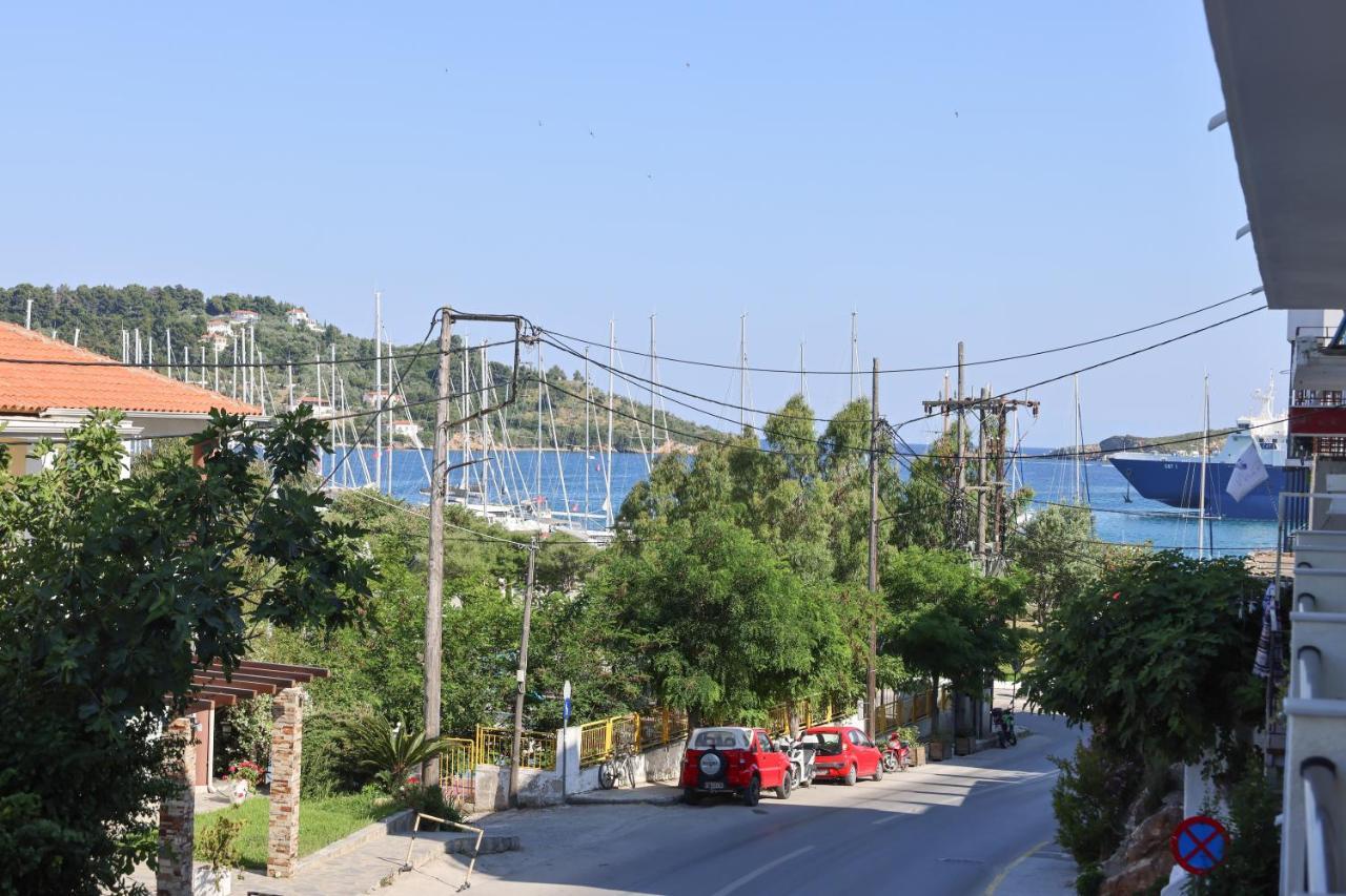 Uphill Unique Boutique Suites Città di Skiathos Esterno foto